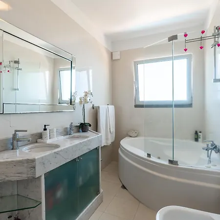 Abreu Ocean View And Heated Pool * Кальета