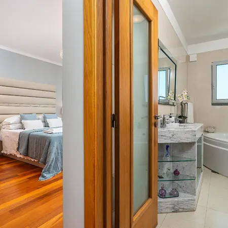 Abreu - A Wonderful Ocean View Semesterbostad Calheta (Madeira)