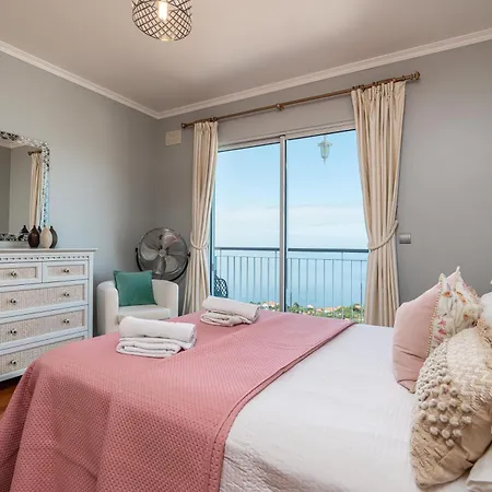 Semesterbostad Abreu - A Wonderful Ocean View Calheta (Madeira)