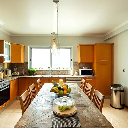 Abreu - A Wonderful Ocean View 度假居 *