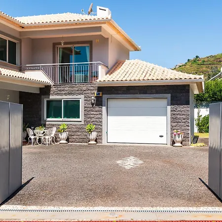 Abreu - A Wonderful Ocean View Semesterbostad