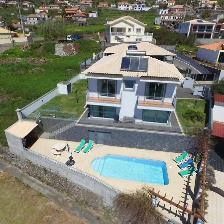 Abreu - A Wonderful Ocean View Holiday home *